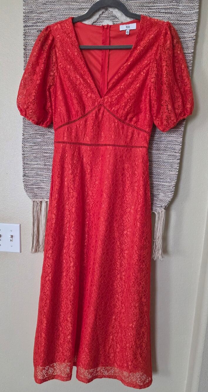 NSR coral Lace Midi Dress Women's Small Puff Sleeve V Neck Lined Party Cocktail